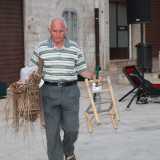 Abbiamo incontrato Gaetano il 9 luglio nel centro storico di Rutigliano, in occasione della �Festa del Grano� in cui si celebrano varie tradizioni pugliesi